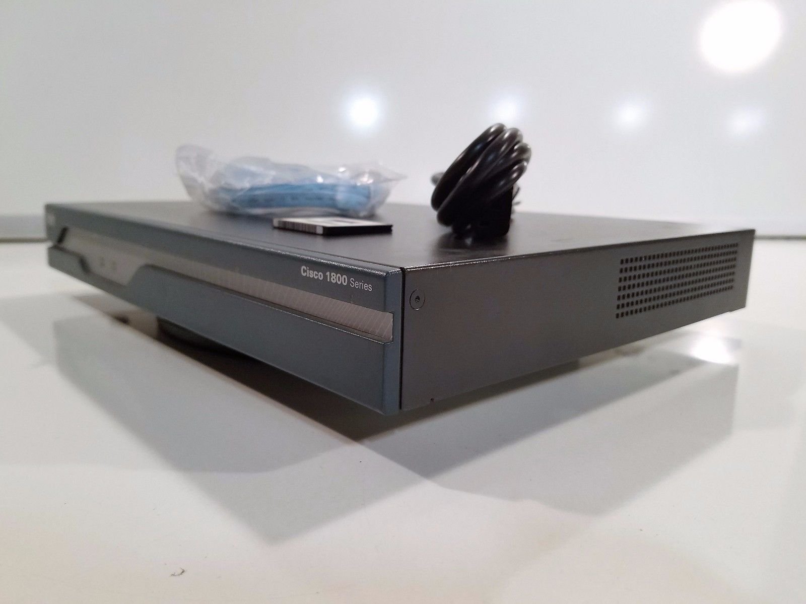 (未使用･未開封品)　CISCO Cisco 1841 サービス統合型ルータ CISCO1841 lok26k6 Amazon.com: Cisco CISCO1841 1841 Integrated Services Router